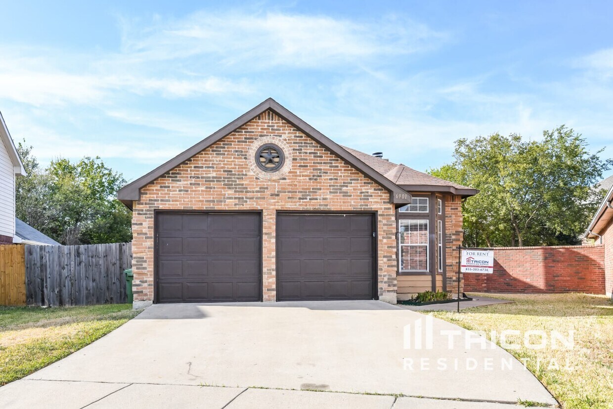 Foto principal - 6901 Driffield Cir