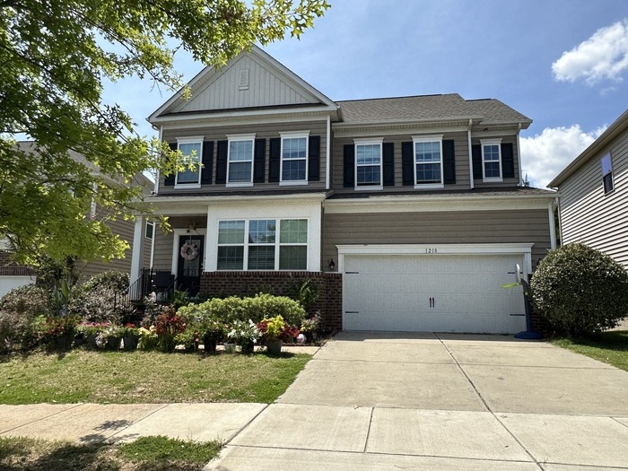 Foto principal - Four Bedroom in Waterside Subdivision