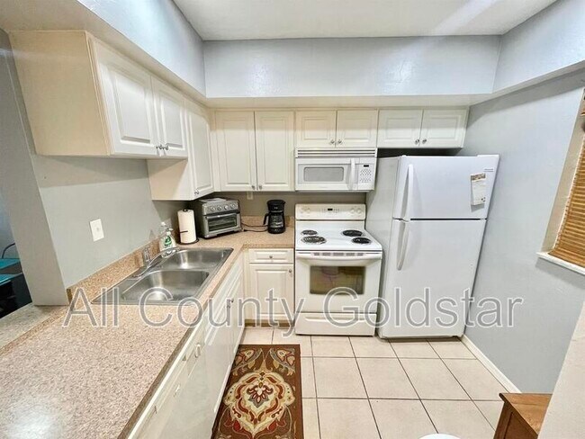 Foto del edificio - 3100 Harbor Blvd