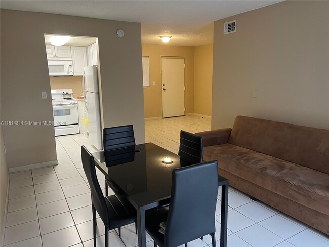 Foto del edificio - 1221 SW 122nd Ave