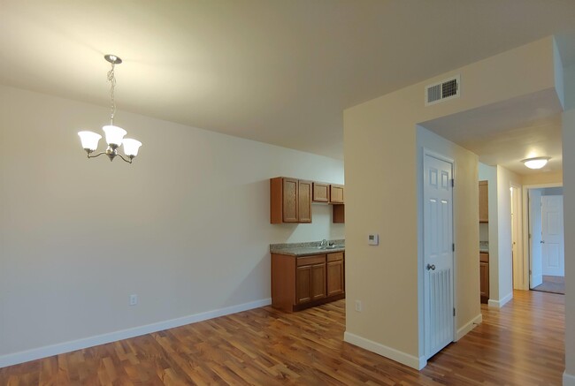 Building Photo - 1205 Basswood St