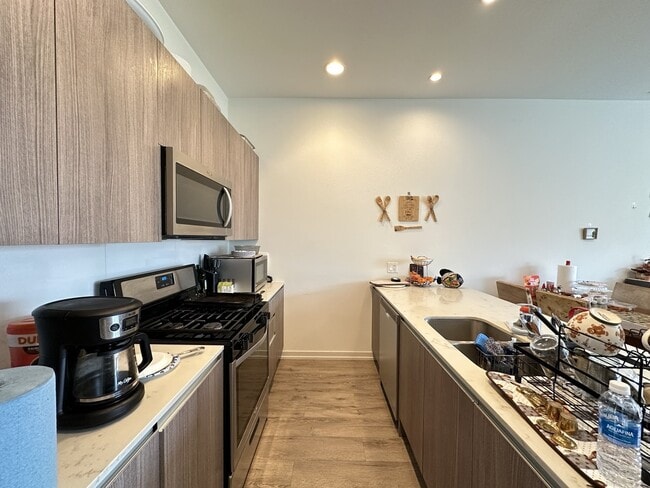 Foto del edificio - 4119 N Narragansett Ave