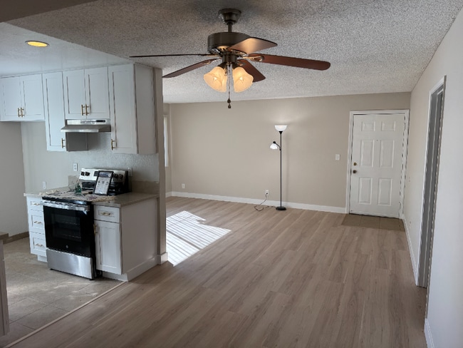 Foto del edificio - 626 E Verdugo Ave