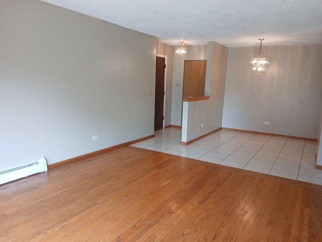 Building Photo - 247 N Neltnor Blvd