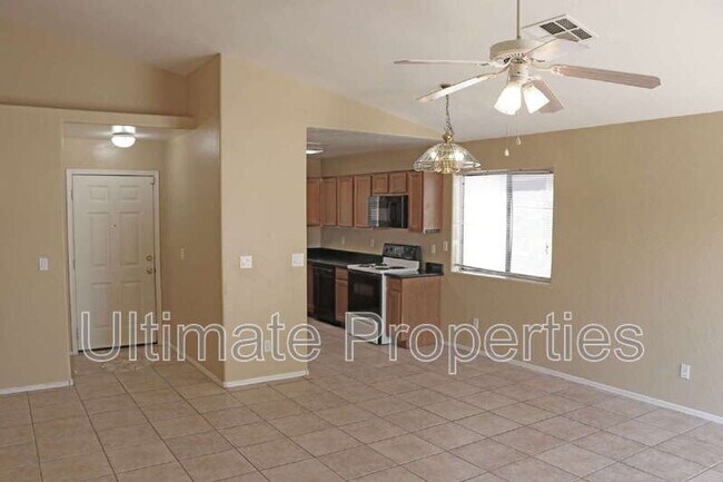 Foto del edificio - 10307 E Billings St