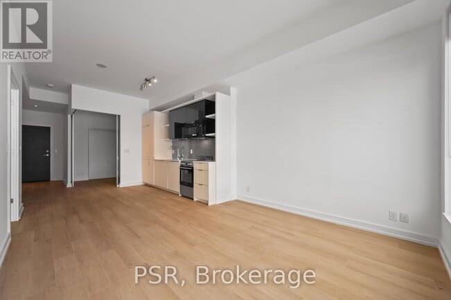 Building Photo - 6 Parkwood Ave