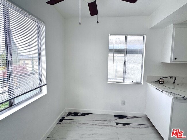 Building Photo - 1630 W 104th St