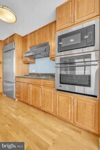 Building Photo - 400 S Broad St