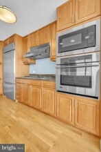 Building Photo - 400 S Broad St