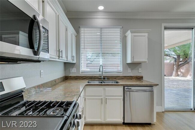 Building Photo - BEAUTIFUL SUMMERLIN 3 BEDROOM UPGRADED!!