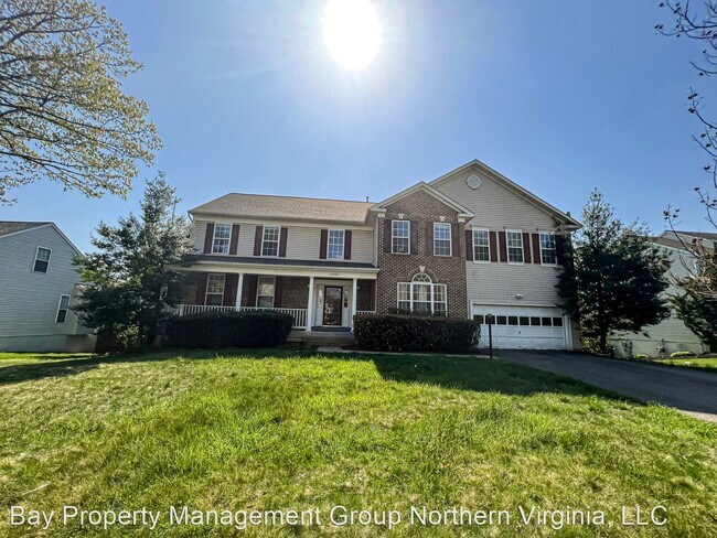Building Photo - 6 br, 3.5 bath House - 13592 Den Hollow Ct