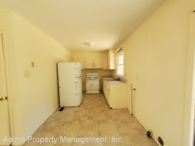 Building Photo - 3 br, 1 bath House - 6022 Blairmore Place