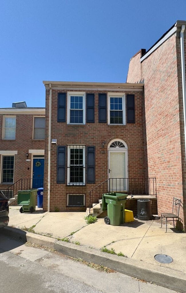 Building Photo - 812 South Paca St