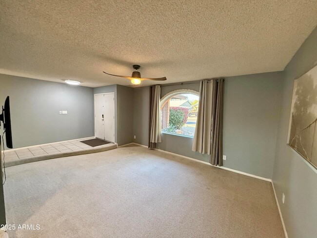 Foto del edificio - 1105 W Juanita Ave