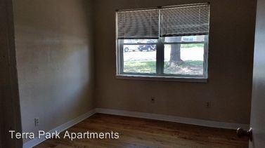 Building Photo - 1201 Triplett Dr