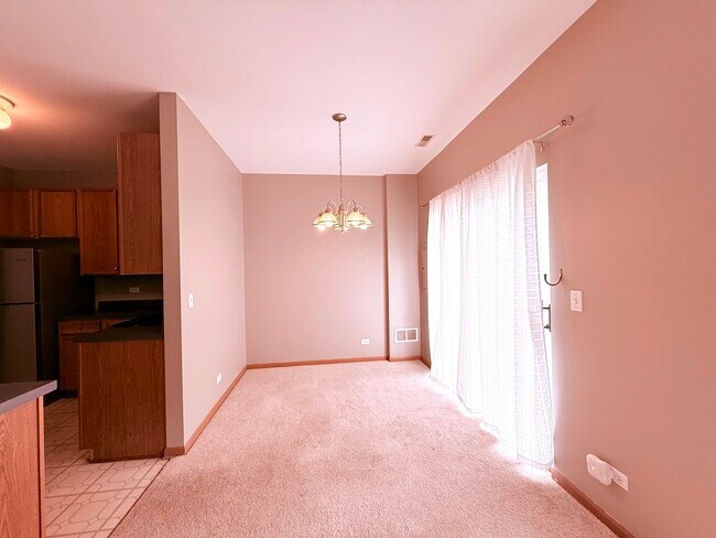 Foto del edificio - 3984 Blackstone Dr