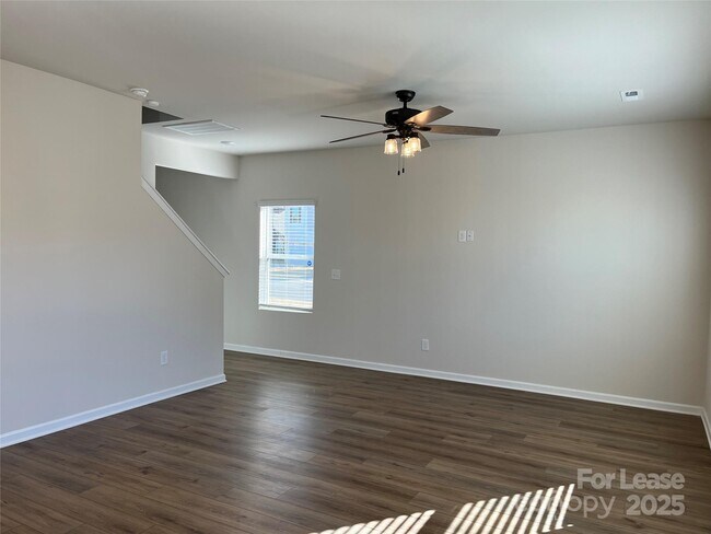 Foto del edificio - 1124 Jeffery Dean Ct