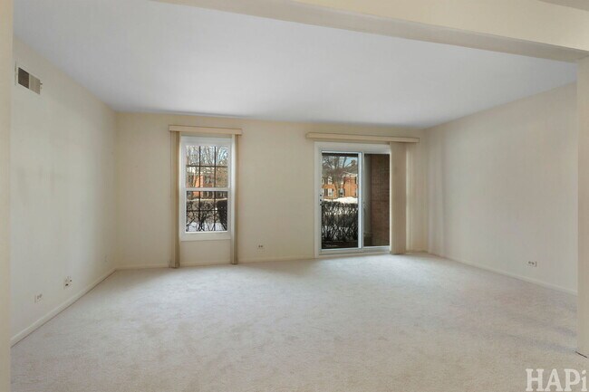 Foto del edificio - 591 Shorely Dr