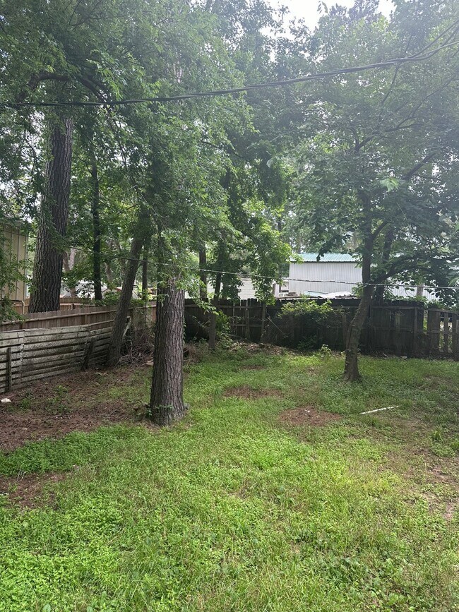 Foto del edificio - 20183 Lakeway Ln