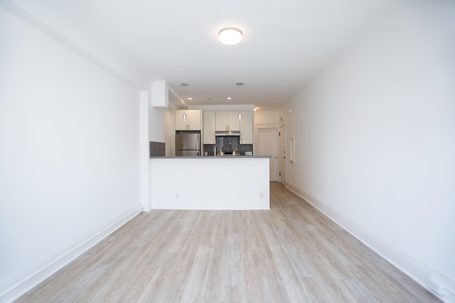 Building Photo - 250 Fell St