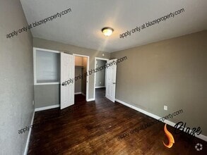 Building Photo - 1405 Boyd St