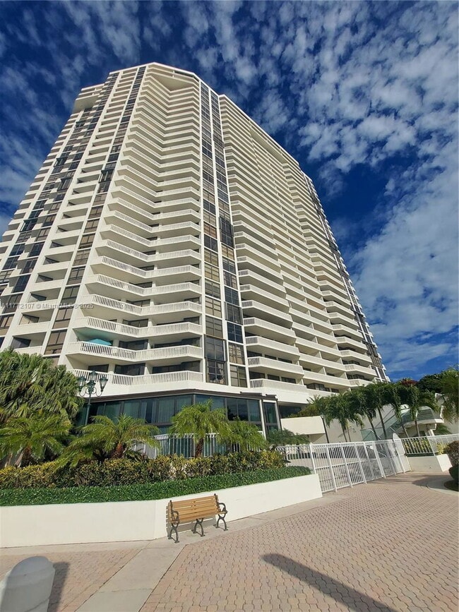 Photo - 1000 W Island Blvd Apartment