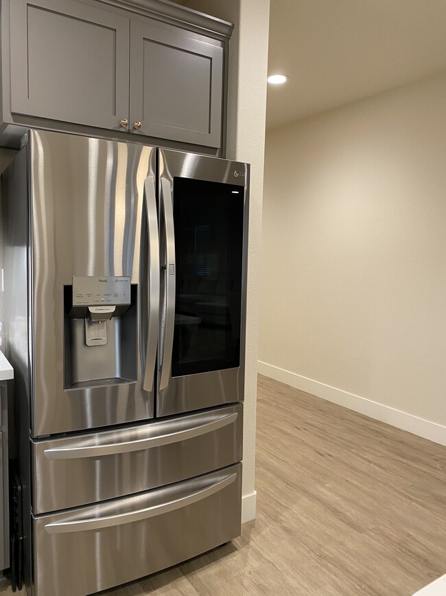 Foto del edificio - 5496 Summit View Wy