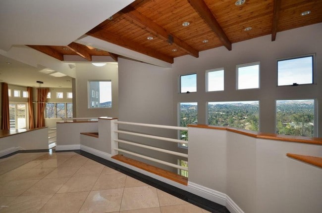 Building Photo - 5009 Cerrillos Dr