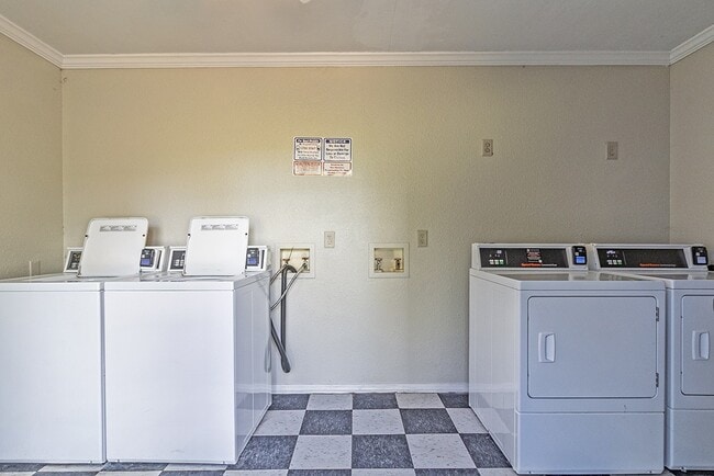 Foto del edificio - The Element at 4411