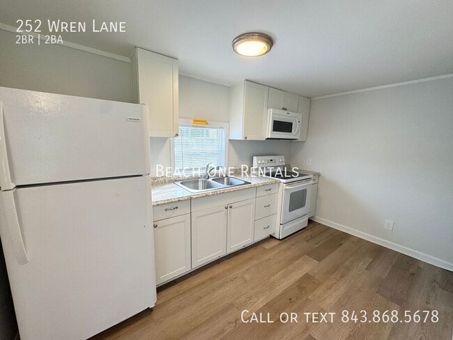 Building Photo - 252 Wren Ln