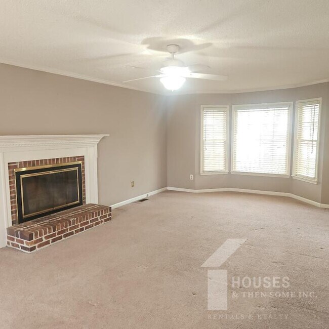 Foto del edificio - 3 McBee Chapel Rd