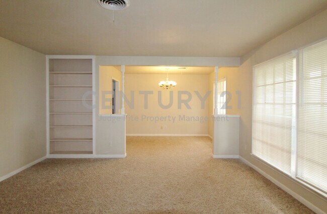 Building Photo - Spacious 2-Story 4/2/2 in Ft. Worth For Rent!