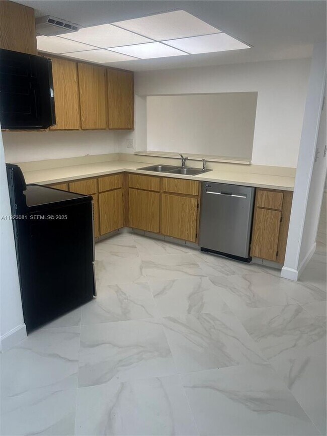 Foto del edificio - 9510 Seagrape Dr