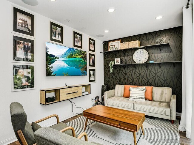 Foto del edificio - 1824 Liquid Ln