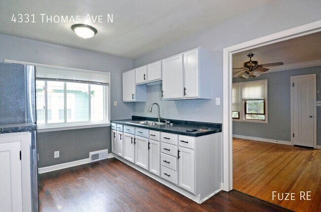 Foto del edificio - 4331 N Thomas Ave