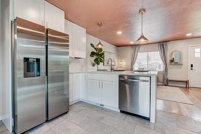 Foto del edificio - 3483 S Glencoe St