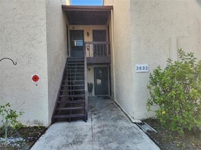 Building Photo - 2632 Hidden Lake Dr N