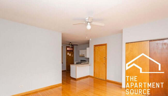 Building Photo - 5201 N Wayne Ave