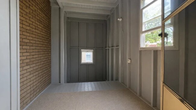 Building Photo - 6855 W Addison St