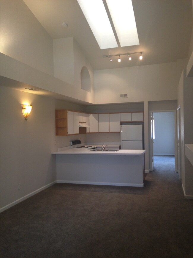 Foto del edificio - 2840 W Centennial Dr