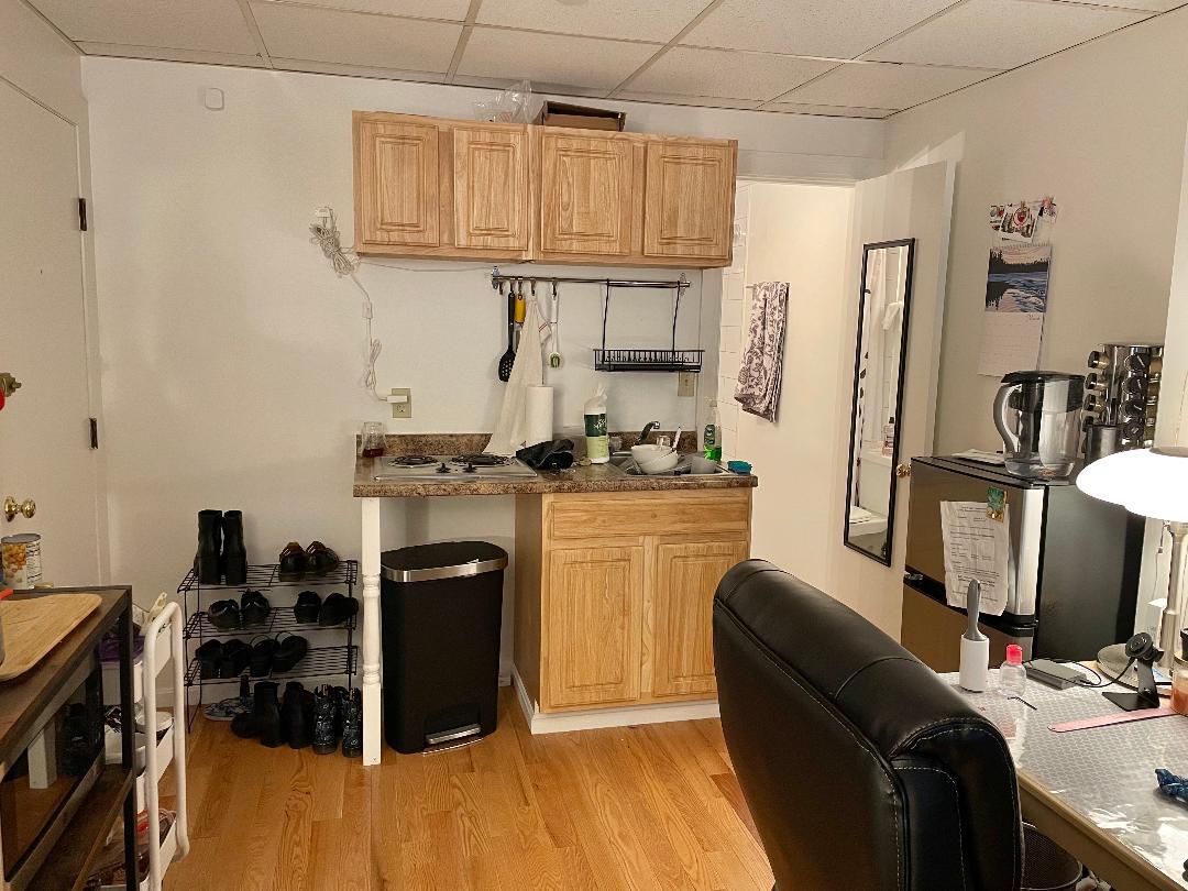 Building Photo - 405 Beacon St