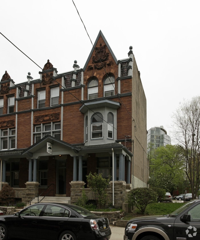 Primary Photo - 213 N 35th St