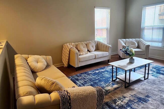 Building Photo - 2912 Mulberry St SE