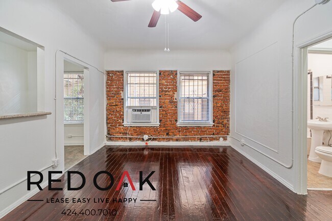 Foto del edificio - 849 S Oxford Ave