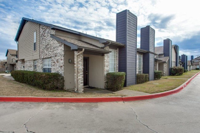 Foto del edificio - West Creek Townhomes