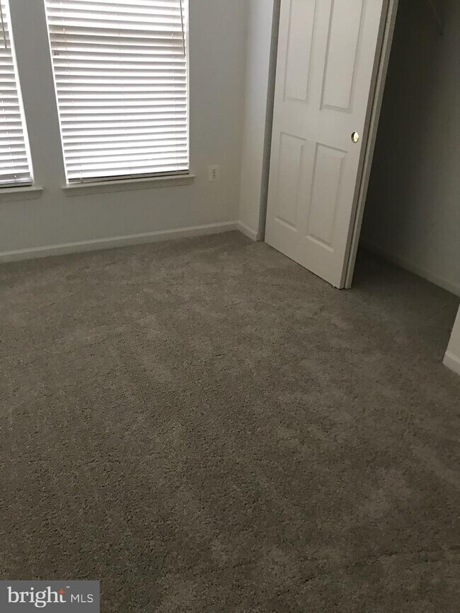 Foto del edificio - 1311 Karen Blvd