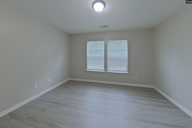 Foto del edificio - 344 Longfellows Ln