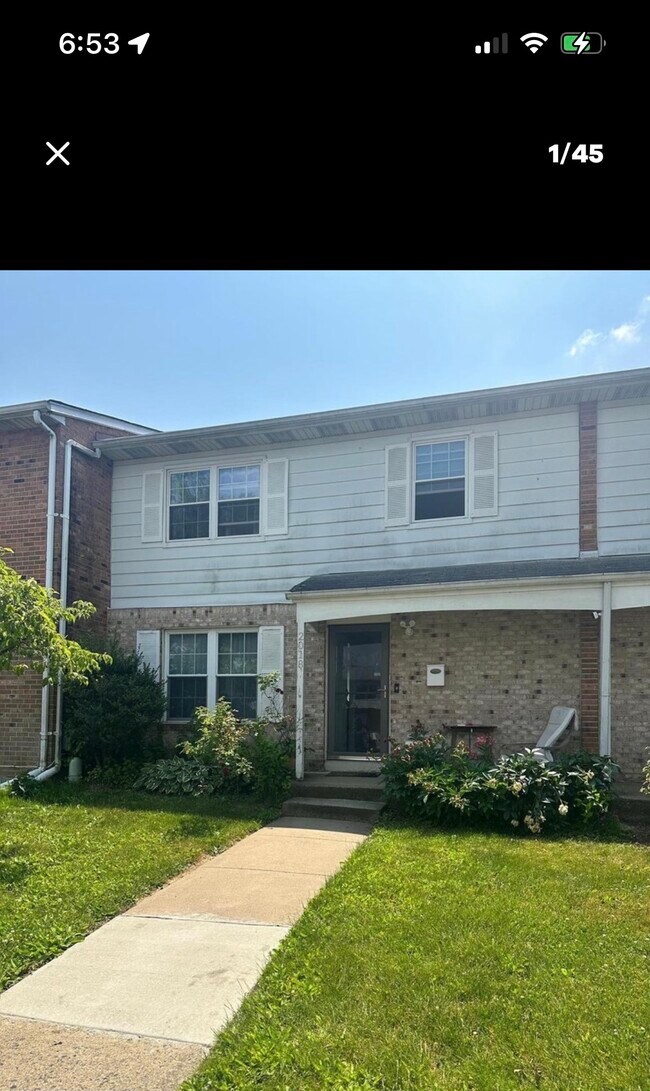 Building Photo - 2018 Beech Ln