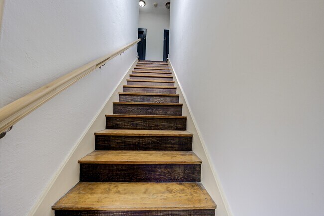 Foto del edificio - 1516 Bonnie Brae St