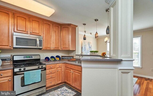 Building Photo - 12827 Fair Briar Ln